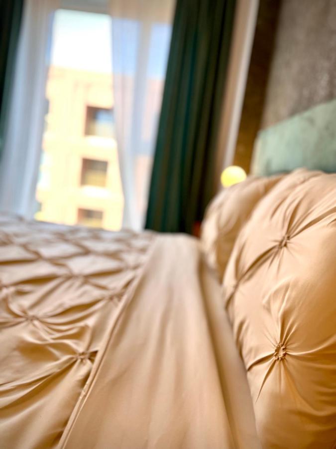 Exquisite - Two Bedroom Apartment ブカレスト エクステリア 写真